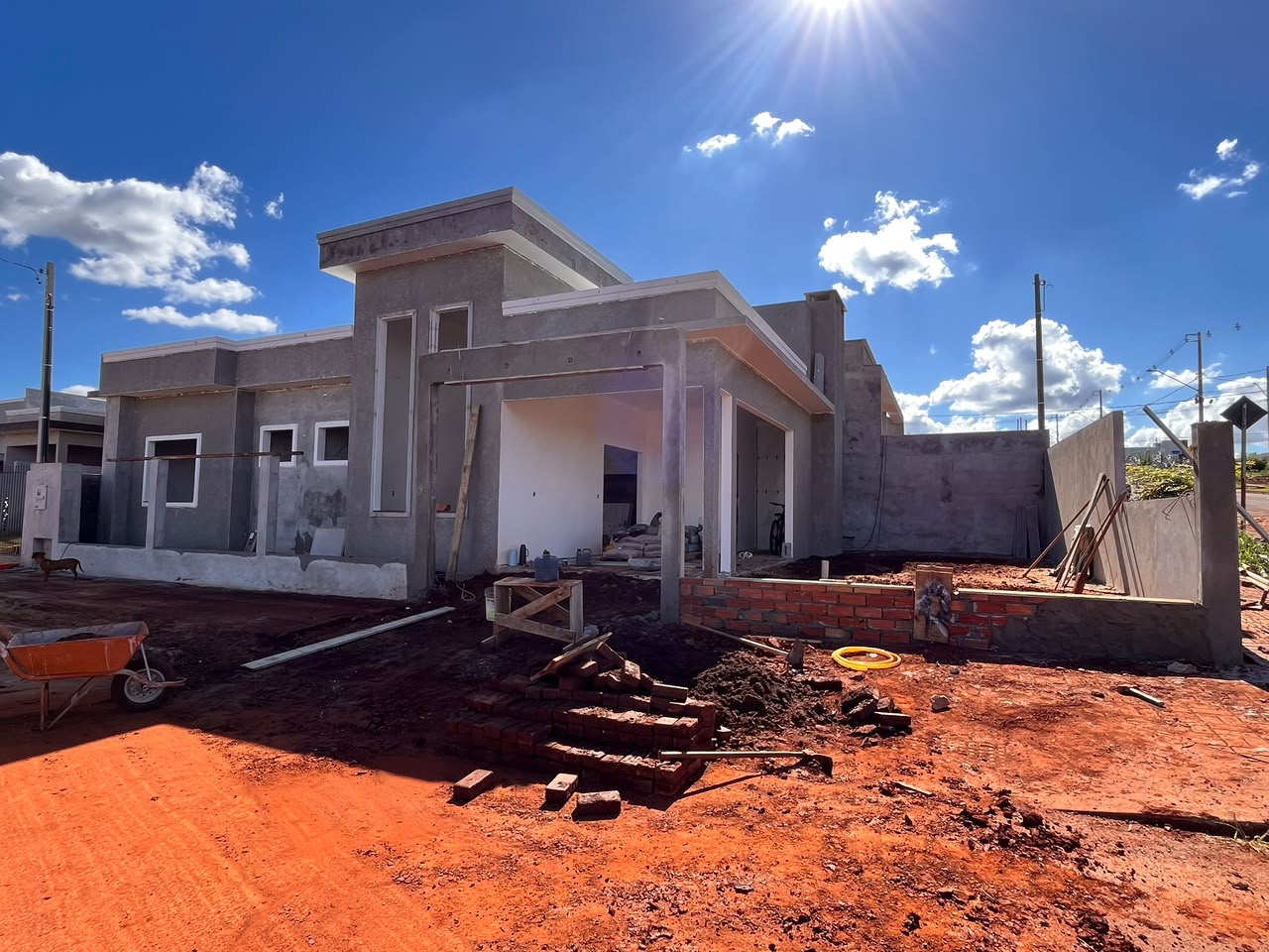 Casa com 3 quartos (1 suíte) no Primavera